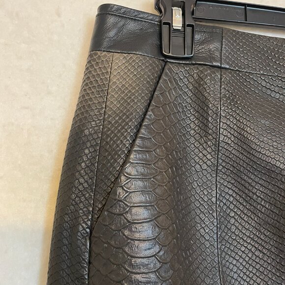VINCE Pencil Skirt Snake Embossed Wrapped Leather Pockets Lined Graphite Size 8 - Picture 5 of 16
